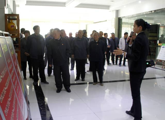 兗州區(qū)人大、政協(xié)領(lǐng)導(dǎo)蒞臨天意機(jī)械參觀考察