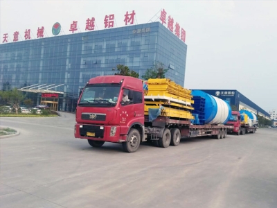 熱烈祝賀內(nèi)蒙古客戶輕質墻板生產(chǎn)線成功啟運！